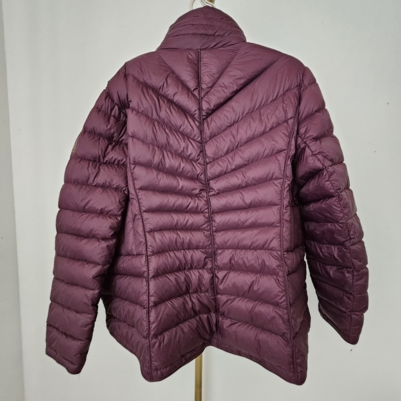 EUC MICHAEL KORS Puffy lightweight Jacket Burgundy 1X - Picture 8 of 16